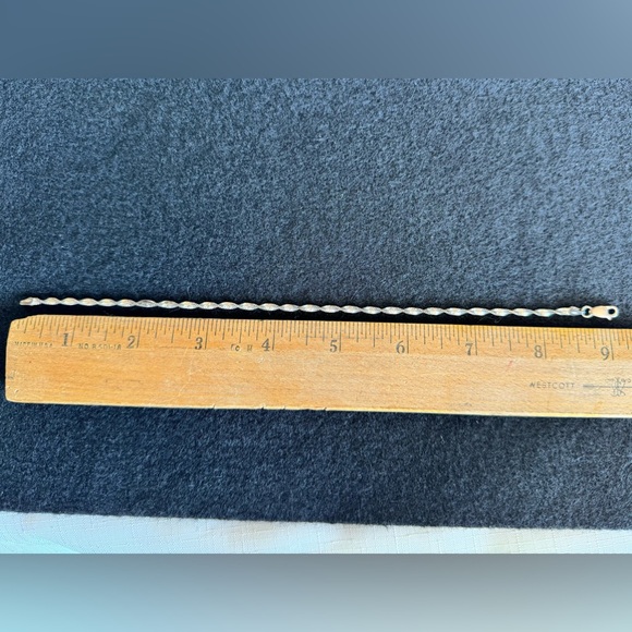 Silver Twisted 9” Italy 925 Bracelet - Picture 2 of 4